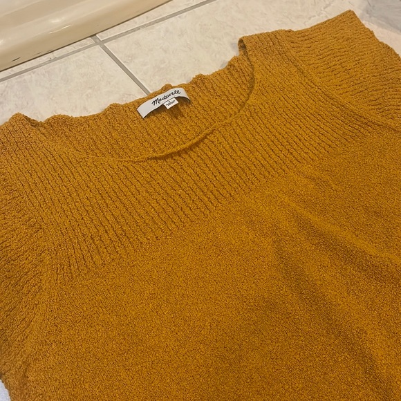 Madewell mustard short sleeve top size S - Picture 4 of 4